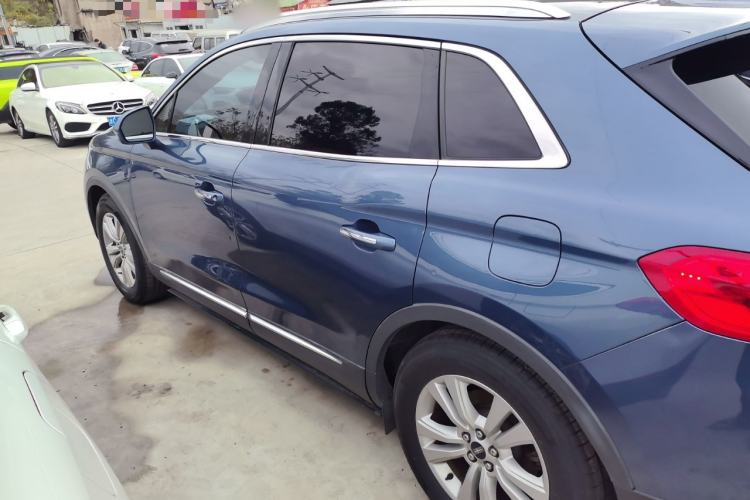 Used Lincoln MKX 2018 2.0T Two-Wheel Drive Deluxe Edition Exterior 3