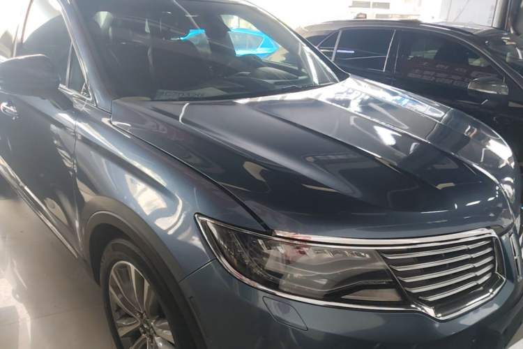 Used Lincoln MKX 2018 2.7T Four-Wheel Drive Prestige Edition Front Right 45 Deg