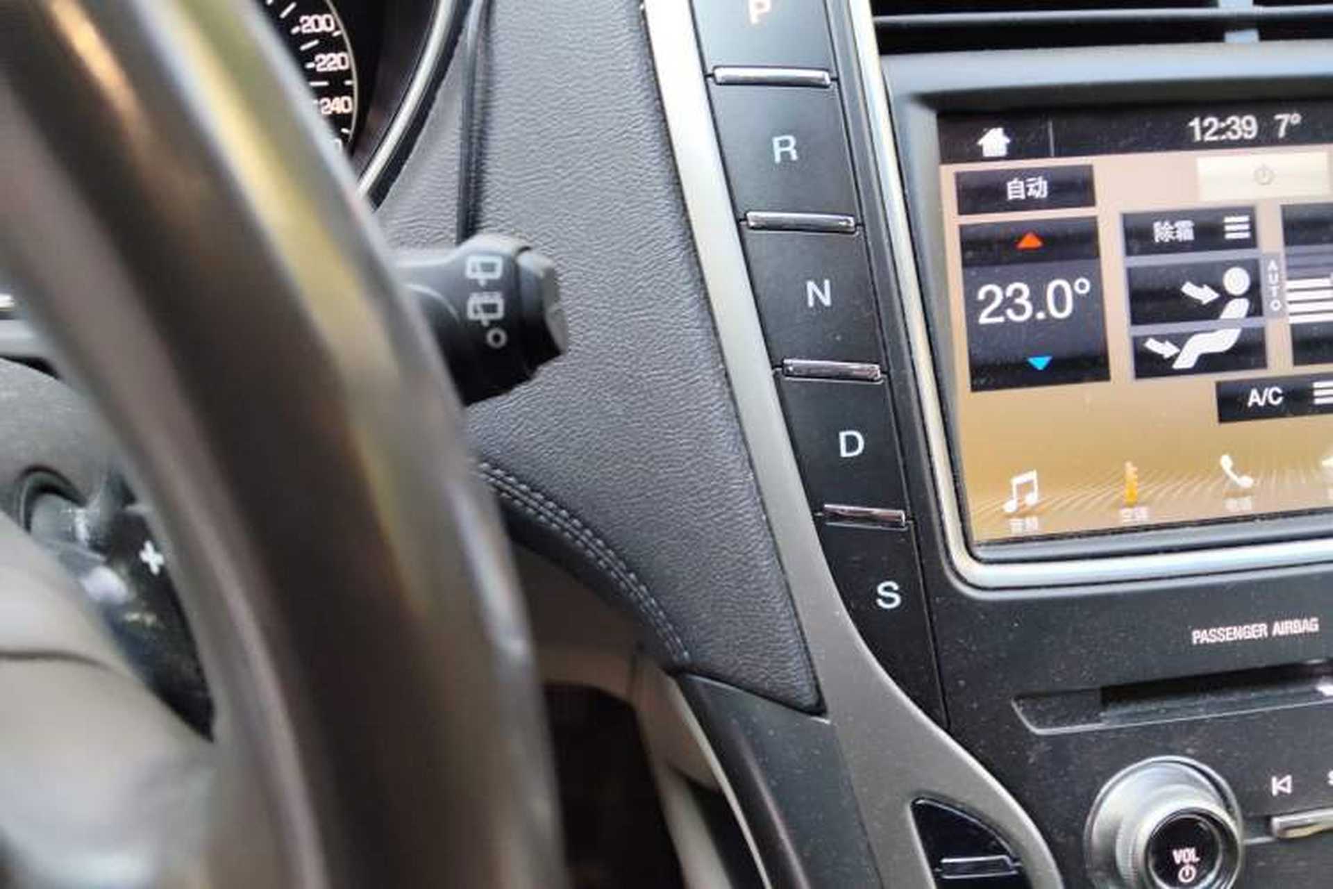 Used Lincoln MKX 2018 2.0T Four-Wheel Drive Zunya Edition Gear Lever