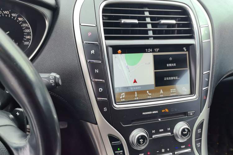 Used Lincoln MKX 2018 2.0T Two-Wheel Drive Deluxe Edition Gear Lever