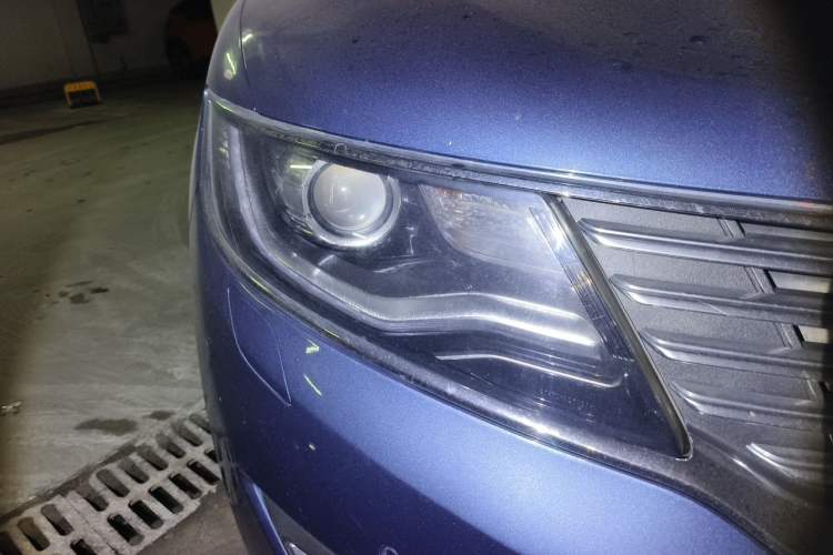 Used Lincoln MKX 2018 2.0T Four-Wheel Drive Zunya Edition Right Front Headlight