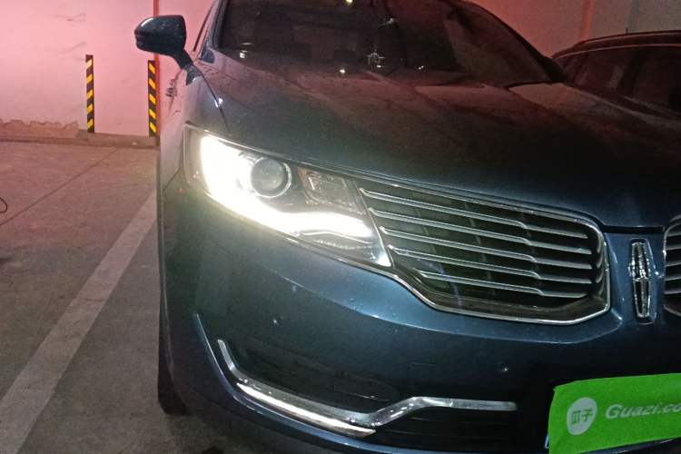 Used Lincoln MKX 2018 2.0T Four-Wheel Drive Zunya Edition Right Front Headlight