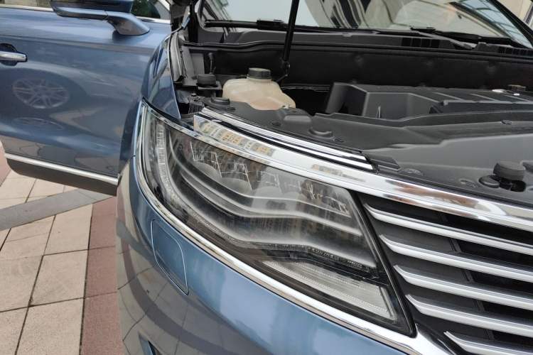 Used Lincoln MKX 2018 2.7T Four-Wheel Drive Prestige Edition Right Front Headlight