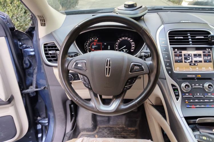 Used Lincoln MKX 2018 2.0T Four-Wheel Drive Zunya Edition Steering Wheel