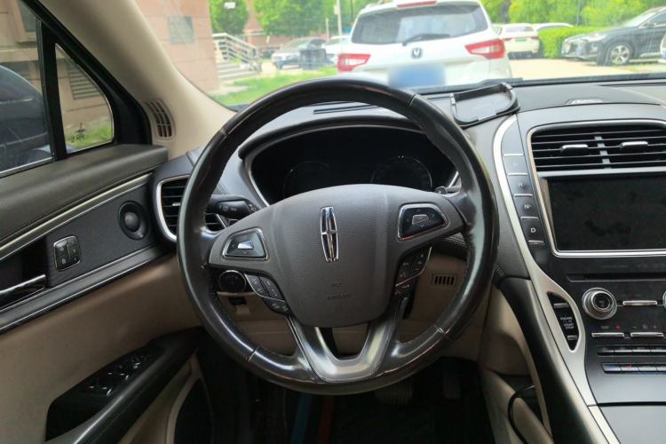 Used Lincoln MKX 2018 2.0T Four-Wheel Drive Zunya Edition Steering Wheel