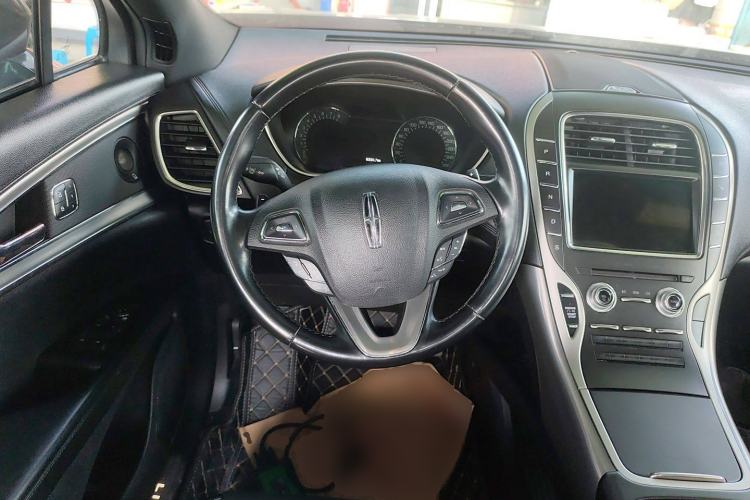 Used Lincoln MKX 2018 2.0T Four-Wheel Drive Zunya Edition Steering Wheel