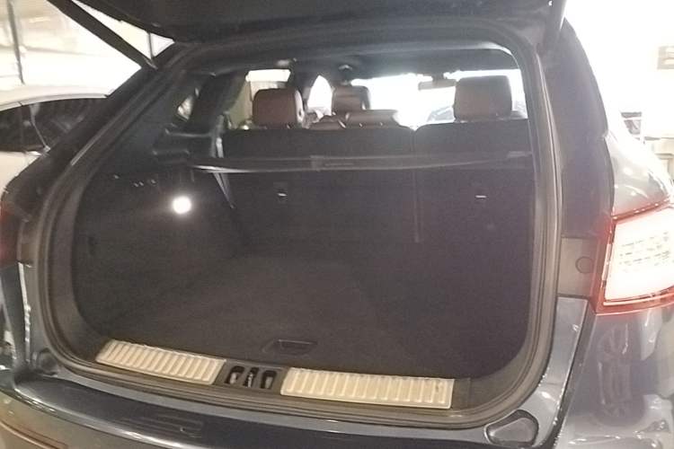 Used Lincoln MKX 2018 2.7T Four-Wheel Drive Prestige Edition Trunk