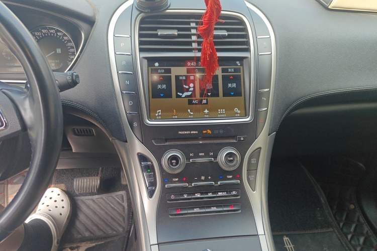 Used Lincoln MKX 2018 2.0T Two-Wheel Drive Deluxe Edition Audio And AC Panel