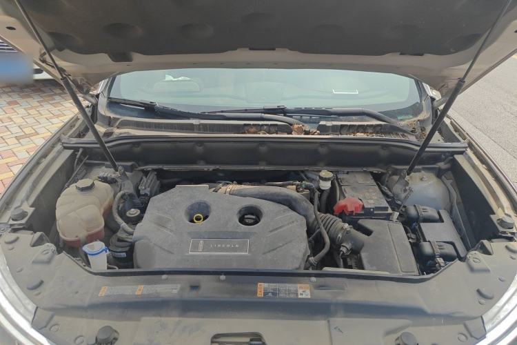 Used Lincoln MKX 2018 2.0T Two-Wheel Drive Deluxe Edition Engine Bay