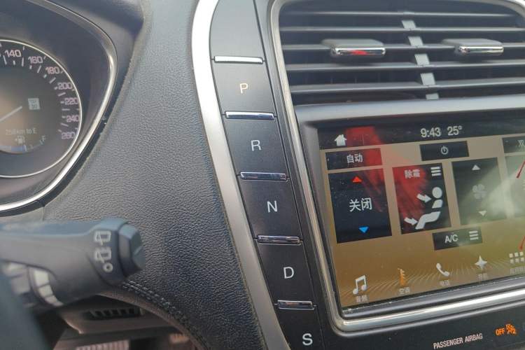 Used Lincoln MKX 2018 2.0T Two-Wheel Drive Deluxe Edition Gear Lever