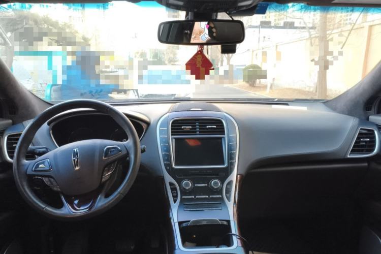 Used Lincoln MKX 2018 2.7T Four-Wheel-Drive Presidential Series Interior 2
