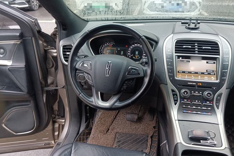 Used Lincoln MKX 2018 2.0T Four-Wheel Drive Zunya Edition Steering Wheel