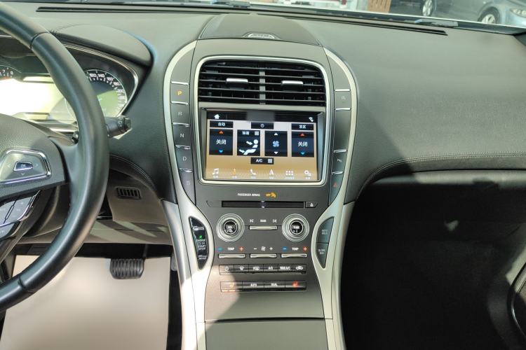 Used Lincoln MKX 2018 2.0T Two-Wheel Drive Deluxe Edition Audio And AC Panel