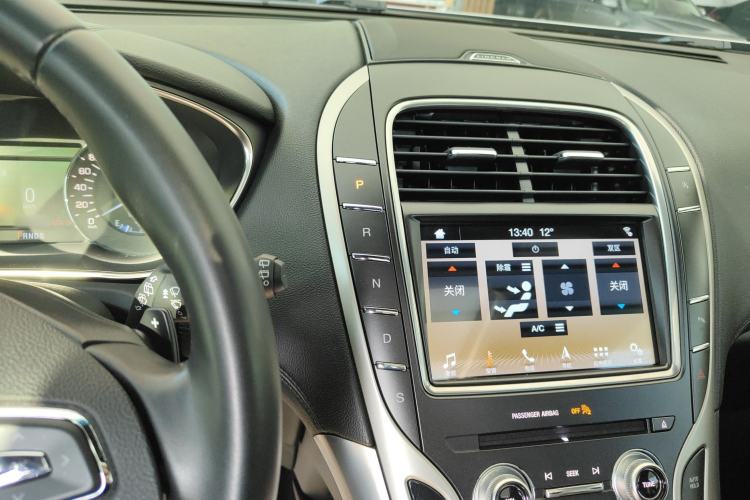 Used Lincoln MKX 2018 2.0T Two-Wheel Drive Deluxe Edition Gear Lever