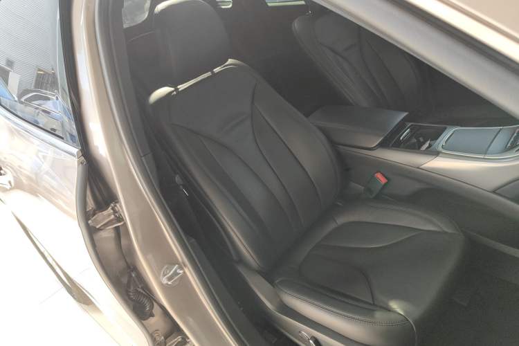 Used Lincoln MKX 2018 2.0T Two-Wheel Drive Deluxe Edition Right Front Seat