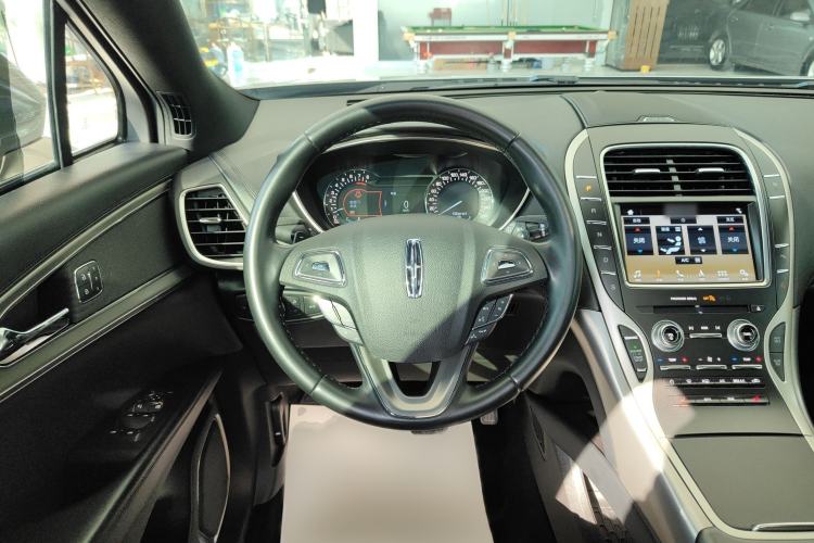 Used Lincoln MKX 2018 2.0T Two-Wheel Drive Deluxe Edition Steering Wheel