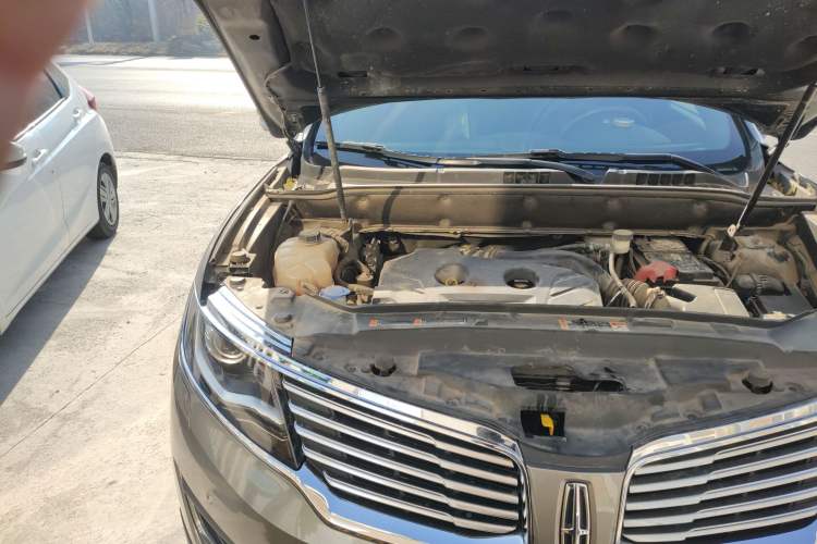 Used Lincoln MKX 2018 2.0T Four-Wheel Drive Zunya Edition Engine Bay Right