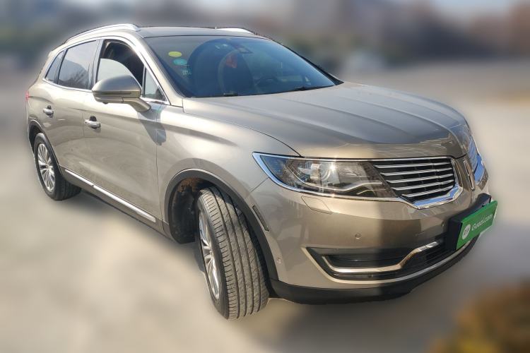 Used Lincoln MKX 2018 2.0T Four-Wheel Drive Zunya Edition Front Right 45 Deg