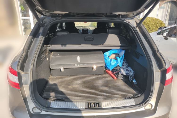 Used Lincoln MKX 2018 2.0T Four-Wheel Drive Zunya Edition Trunk
