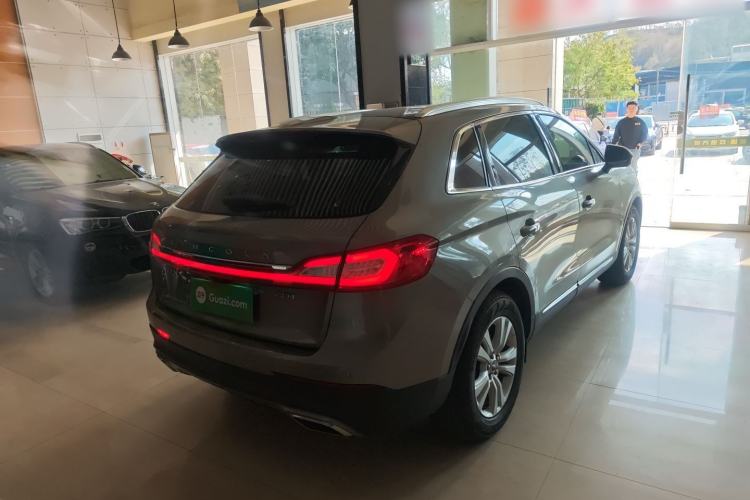 Used Lincoln MKX 2018 2.0T Two-Wheel Drive Deluxe Edition Rear Right 45 Deg