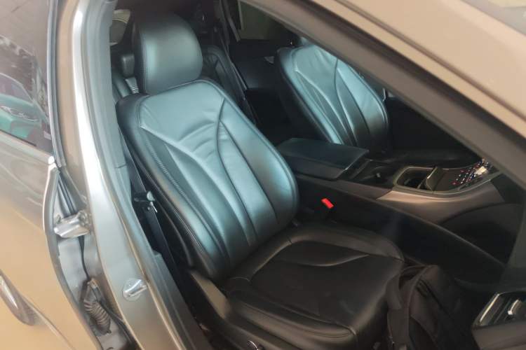 Used Lincoln MKX 2018 2.0T Two-Wheel Drive Deluxe Edition Right Front Seat