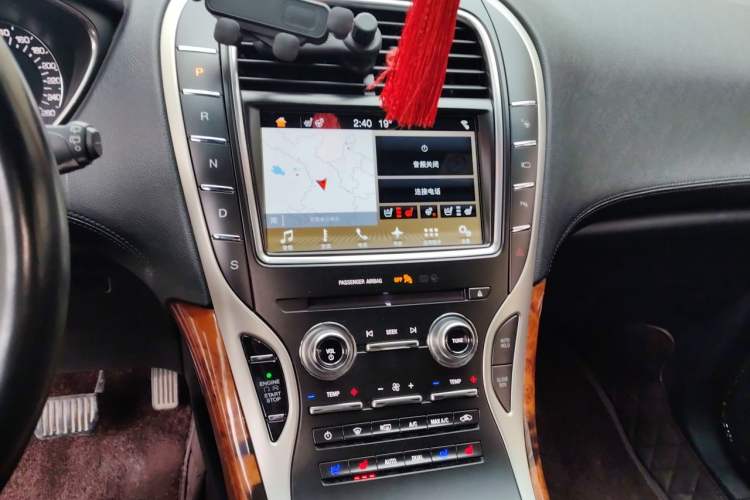 Used Lincoln MKX 2018 2.7T Four-Wheel Drive Prestige Edition Audio And AC Panel
