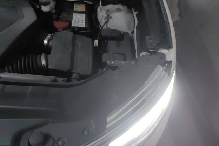 Used Lincoln MKX 2018 2.7T Four-Wheel Drive Prestige Edition Engine Bay Left