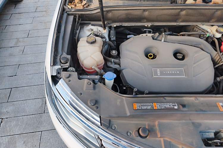 Used Lincoln MKX 2018 2.0T Four-Wheel Drive Zunya Edition Engine Bay Right