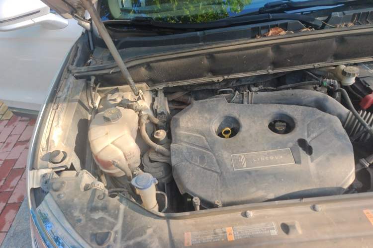 Used Lincoln MKX 2018 2.0T Four-Wheel Drive Zunya Edition Engine Bay Right