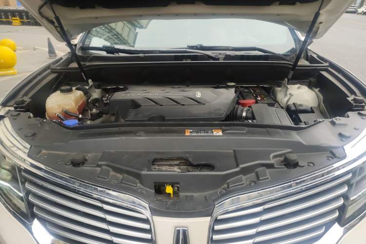 Used Lincoln MKX 2018 2.7T Four-Wheel Drive Prestige Edition Engine Bay