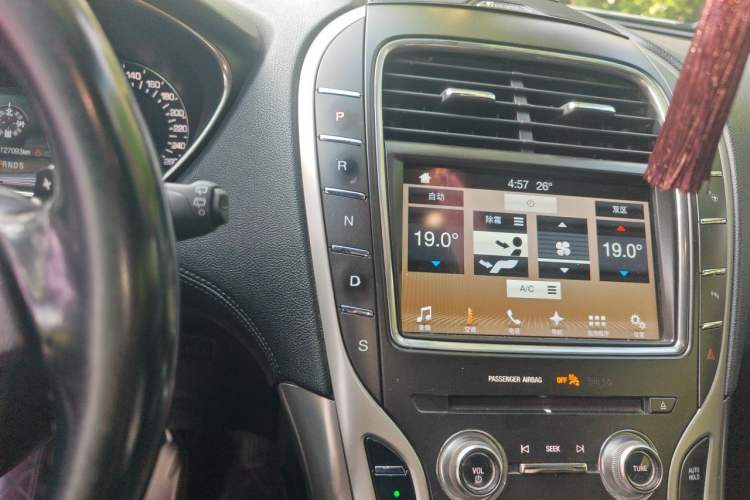 Used Lincoln MKX 2018 2.0T Four-Wheel Drive Zunya Edition Gear Lever