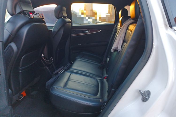 Used Lincoln MKX 2018 2.0T Four-Wheel Drive Zunya Edition Left Rear Seat