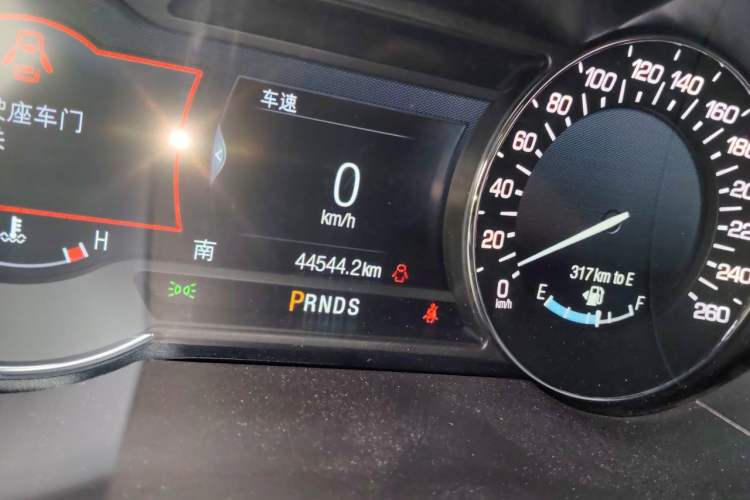 Used Lincoln MKX 2018 2.7T Four-Wheel Drive Prestige Edition Odometer Close Up