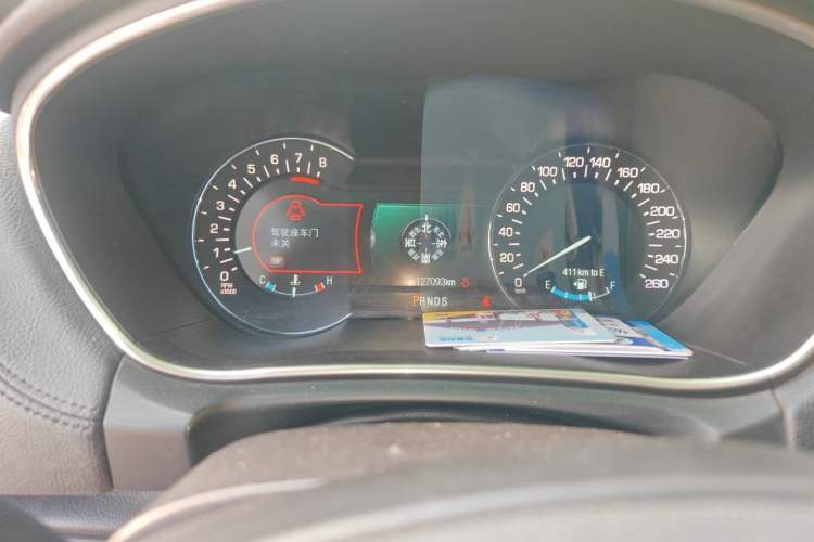 Used Lincoln MKX 2018 2.0T Four-Wheel Drive Zunya Edition Odometer Close Up