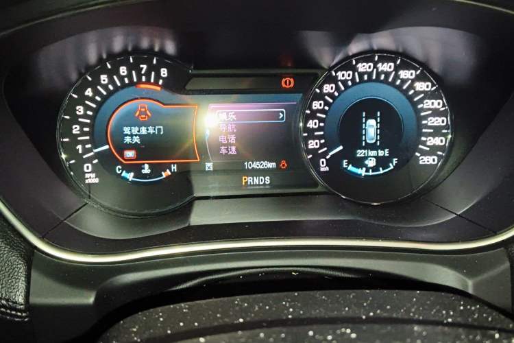 Used Lincoln MKX 2018 2.7T Four-Wheel Drive Prestige Edition Odometer Close Up