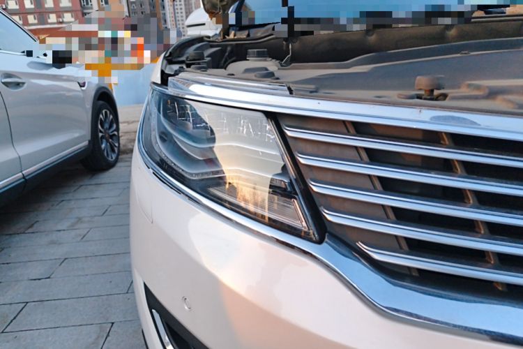Used Lincoln MKX 2018 2.0T Four-Wheel Drive Zunya Edition Right Front Headlight