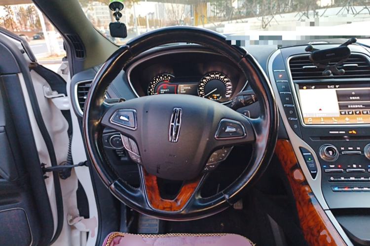 Used Lincoln MKX 2018 2.0T Four-Wheel Drive Zunya Edition Steering Wheel