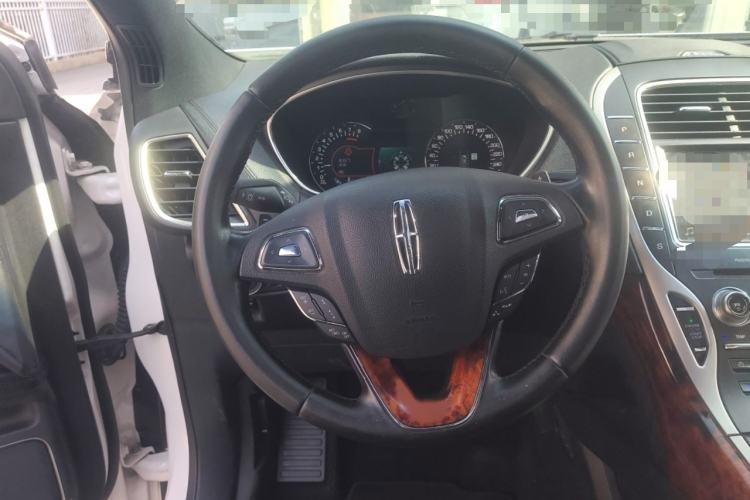Used Lincoln MKX 2018 2.7T Four-Wheel Drive Prestige Edition Steering Wheel