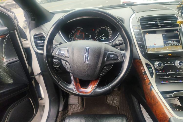 Used Lincoln MKX 2018 2.7T Four-Wheel Drive Prestige Edition Steering Wheel