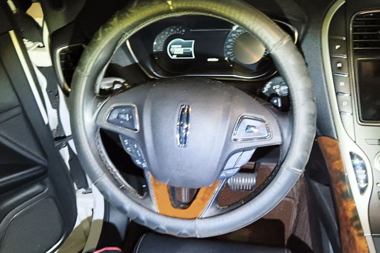 Used Lincoln MKX 2018 2.7T Four-Wheel Drive Prestige Edition Steering Wheel