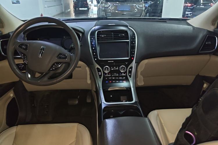 Used Lincoln MKX 2018 2.0T Four-Wheel Drive Zunya Edition Center Console