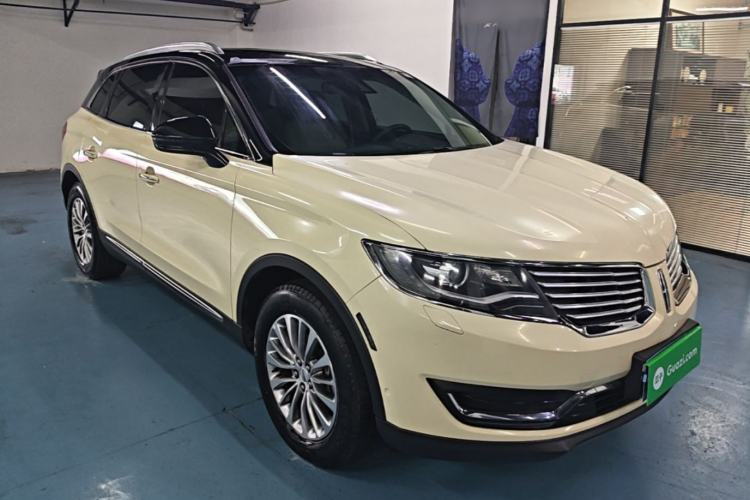 Used Lincoln MKX 2018 2.0T Four-Wheel Drive Zunya Edition Front Right 45 Deg