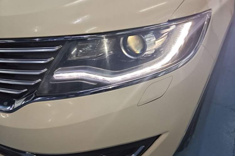 Used Lincoln MKX 2018 2.0T Four-Wheel Drive Zunya Edition Left Front Headlight