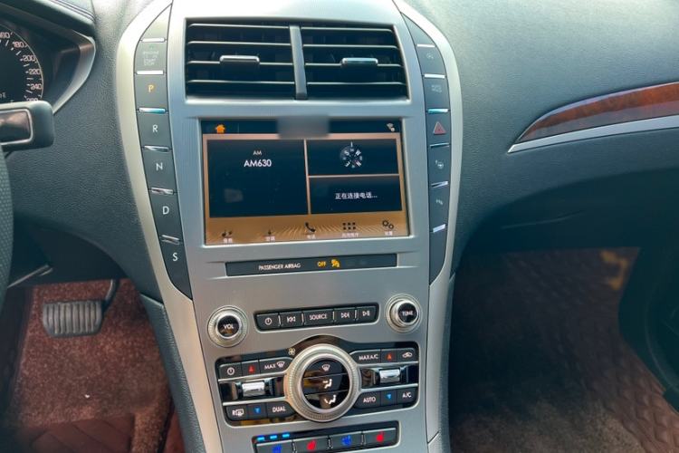 Used Lincoln MKZ 2019 2.0T Luxury Edition China VI Standard Interior 3