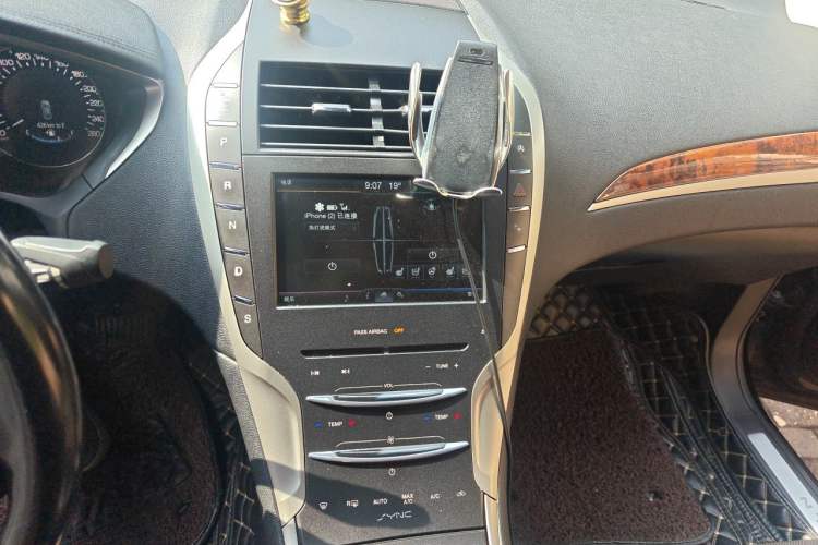 Used Lincoln MKZ 2014 2.0T Prestige Edition Audio And AC Panel