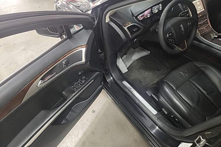Used Lincoln MKZ 2014 2.0T Luxury Edition Driver Seat