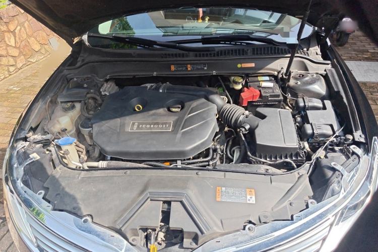 Used Lincoln MKZ 2014 2.0T Prestige Edition Engine Bay