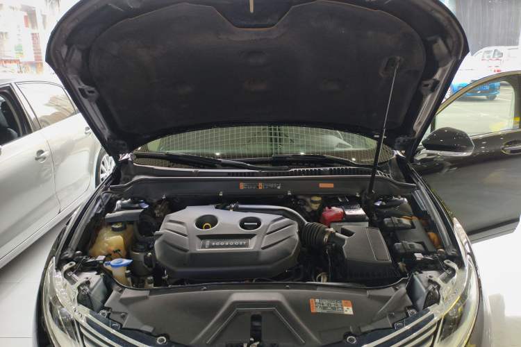 Used Lincoln MKZ 2014 2.0T Luxury Edition Engine Bay