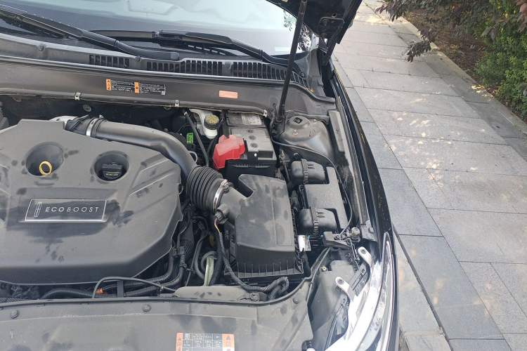 Used Lincoln MKZ 2014 2.0T Prestige Edition Engine Bay Left