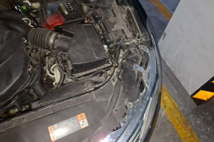 Used Lincoln MKZ 2014 2.0T Prestige Edition Engine Bay Left